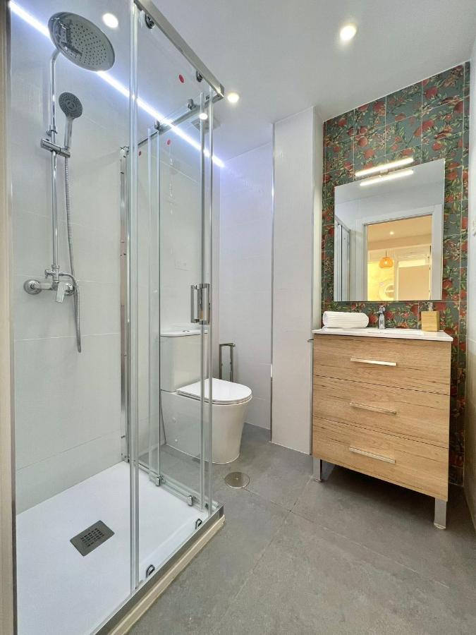 Malagueta Beach II & Private Terrace By Ele Apartments มาลากา ภายนอก รูปภาพ